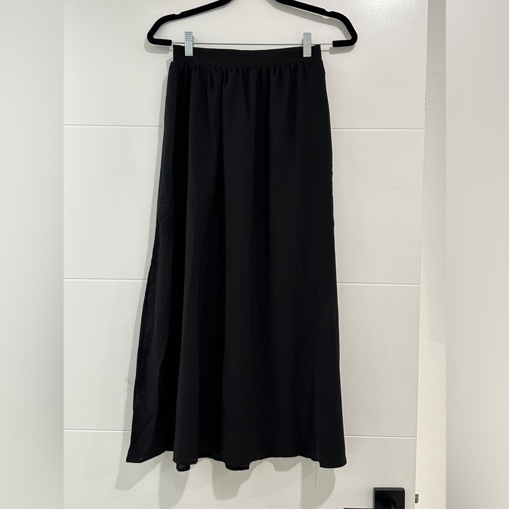 Black High Waisted Flowy Midi Skirt Side Slit Lightweight Summer Vacation Size S - Picture 7 of 12